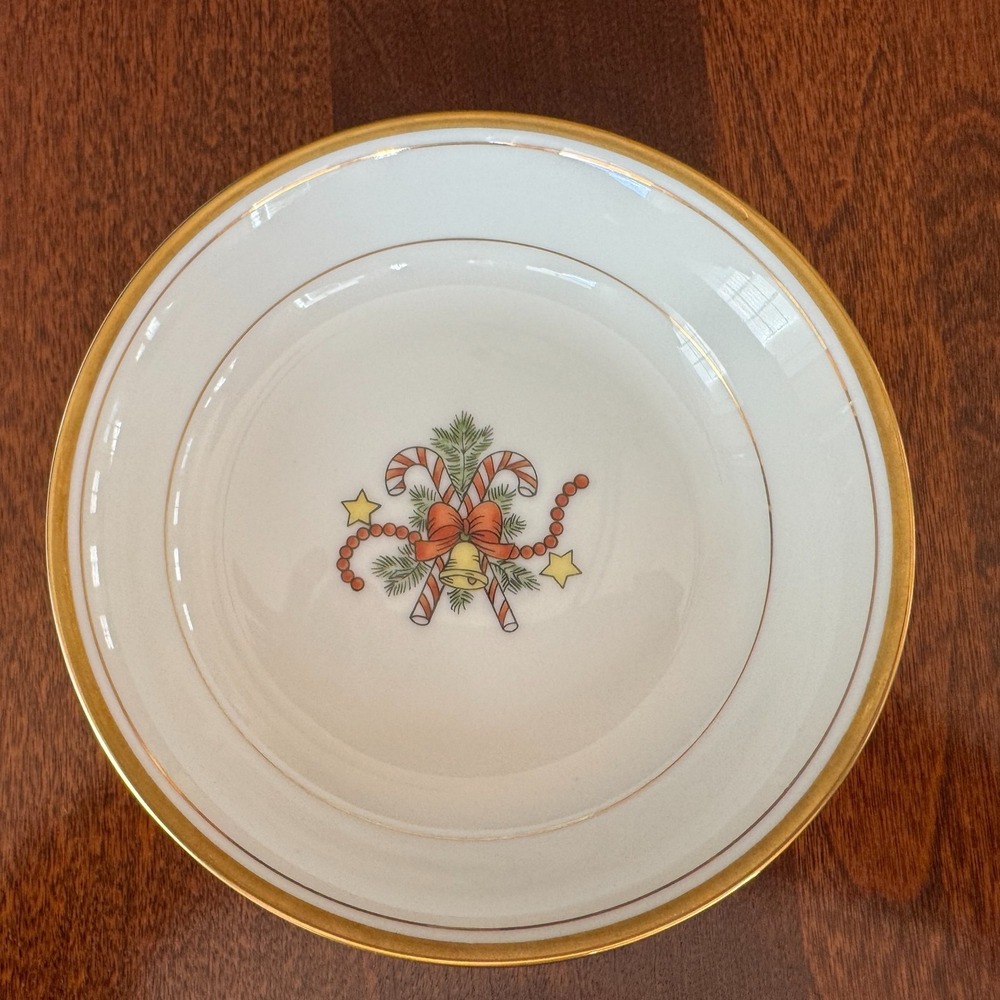 Fitz and Floyd St. Nicholas Fruit/Sauce/Dessert Bowl with Verge Line 5.5 inches